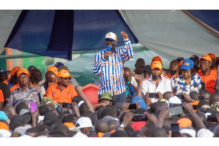 I Don't Need President Uhuru's Support to Defeat You, Raila Tells Ruto
