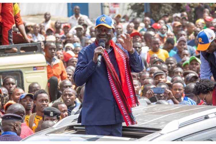 Raila to IEBC: No Manual Voter Register, No Election