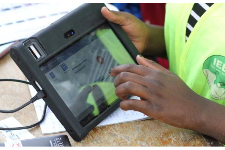 IEBC Deploys Manual Register in 138 Polling Stations as 200 KIEMS Kits Malfunction 
