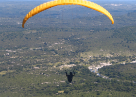 American, Czech National Die after Parachute Crashes in Kenya