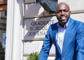 'Cheza Chini, Utamwaga Unga': Kenyans Online Warn Larry Madowo After Calling Out His Employer on Twitter 