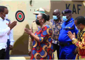 Uhuru Begins Four-Day Tour of Central Kenya