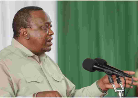 Security Swings into Action as Intruder Tries to Charge Towards President Kenyatta [VIDEO] 