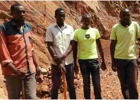 Meet Kenyan College Graduates Who Crush Stone to Earn a Living 