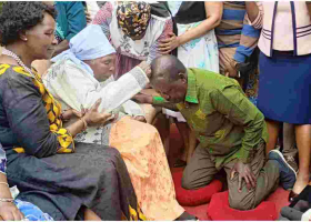 Raila Receives Blessings as He Visits Dedan Kimathi's Widow 