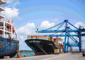 Protest as Ship Carrying 10,000 Tonnes of Imported Maize Docks at Mombasa Port