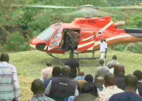 Political Shockwaves as Uhuru Makes a Surprise Visit to Kalonzo's Home 