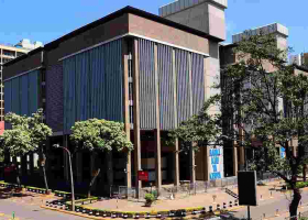 Kenyan Banks Tighten Credit as Shilling Weakens