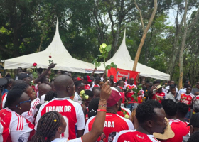Arsenal Fans and Kikuyu Elders Honour Raila Odinga in Bondo