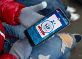 US Gives Undocumented Migrants $1,000 and Free Flight to Leave Voluntarily