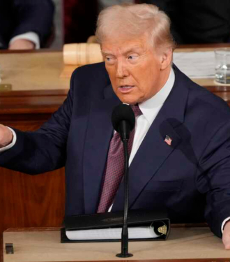 Trump Administration Suspends Green Card Processing for Refugees and Asylees
