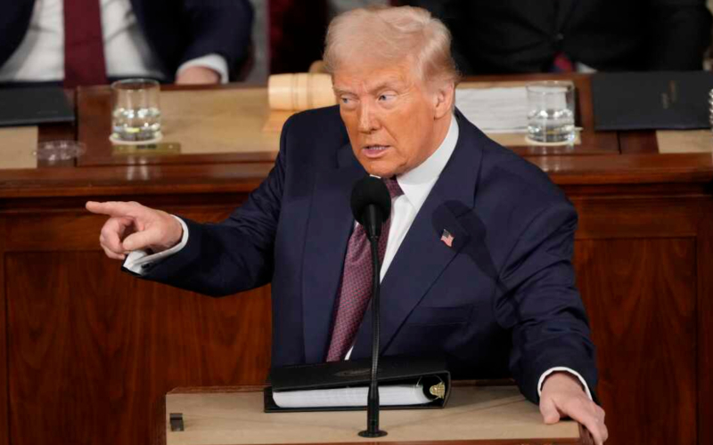 Trump Administration Suspends Green Card Processing for Refugees and Asylees