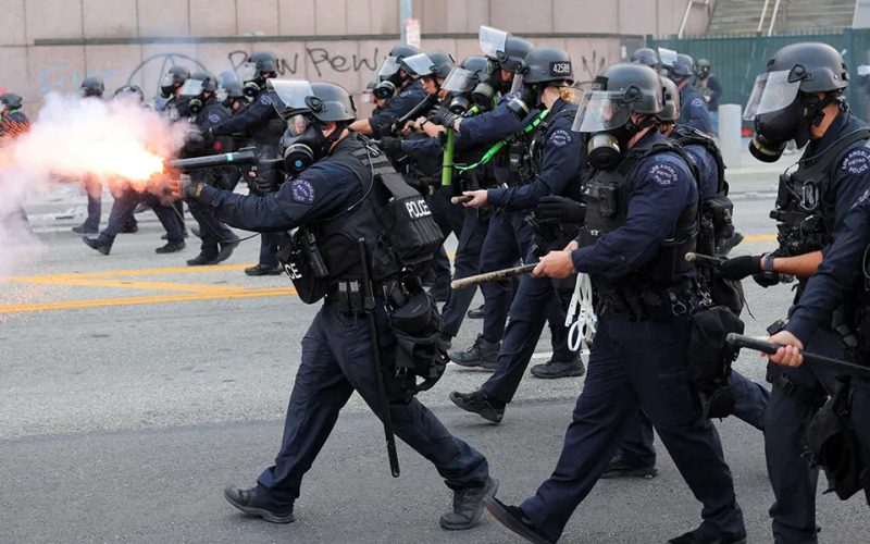 Los Angeles Under Tight Security as Immigration Protests Turn Violent