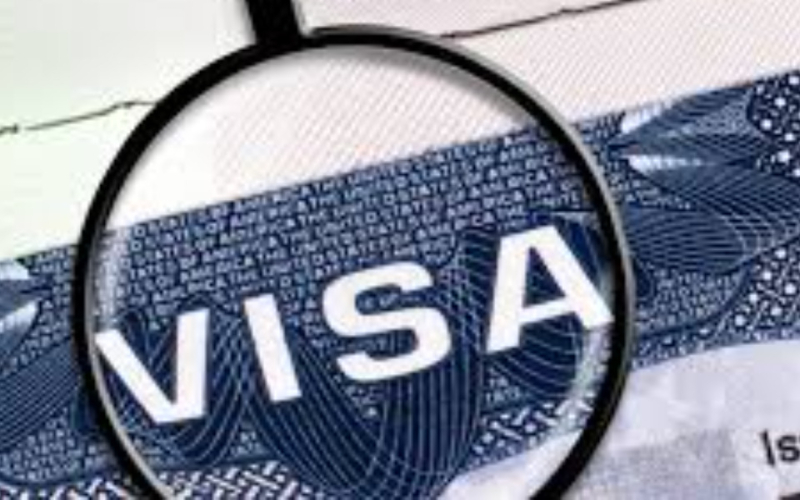 F-1 Students and H-1B Workers Lose Access to the US Visa Dropbox Programme