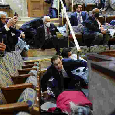 Trump Supporters Storm US Capitol, Clash with Police