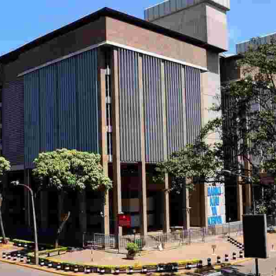 Kenyan Banks Tighten Credit as Shilling Weakens
