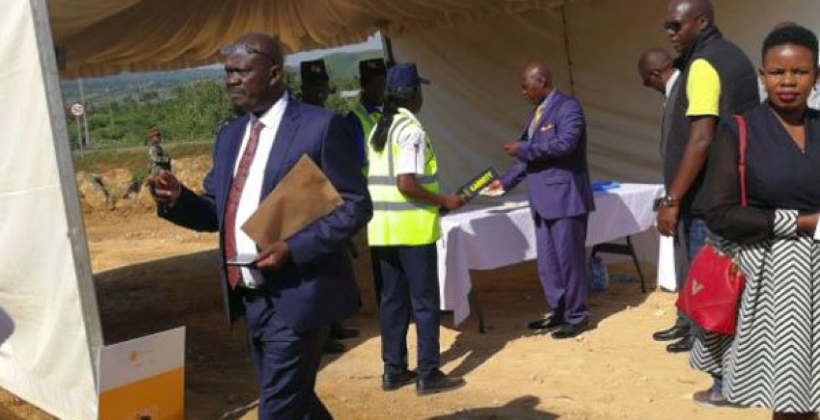 "I'll Not Be Searched": Siaya Governor Cornel Rasanga Causes a Stir at Barack Obama's Function in Kogelo