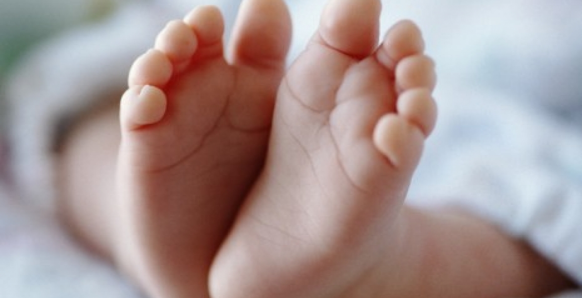 Bizarre: 20-Year-Old Woman Gives Birth to Twins 26 Days After Delivering Her First Child