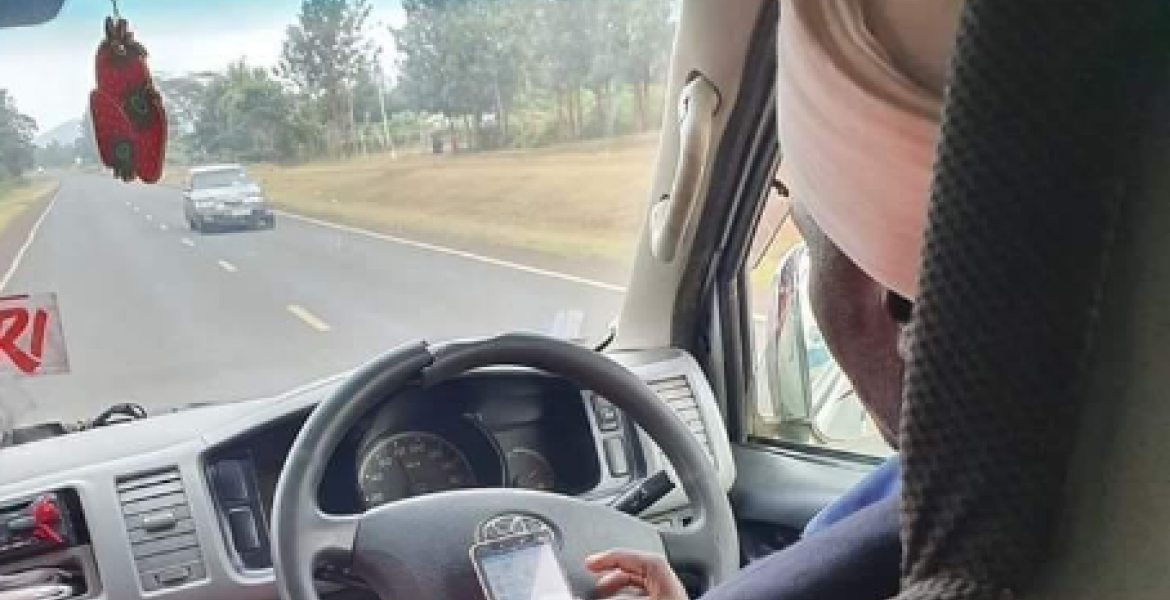 Photo of Akorino matatu driver using his phone while cruising at 80km/h surface online