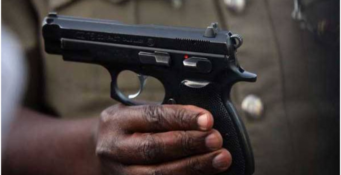 Daring Thugs Rob Senior Police Officer of His Firearm at Gunpoint in Mombasa