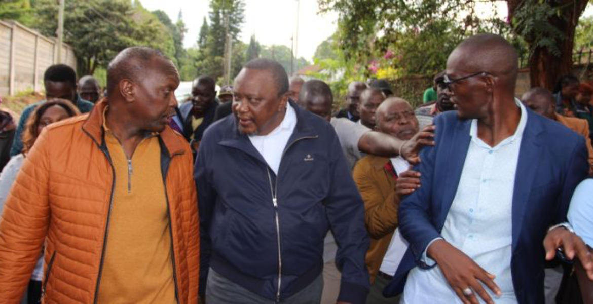 Retired President Uhuru Kenyatta(Centre) and Jubilee Secretary General Jeremiah Kioni (Left) Uhuru Blocked From Accessing Bomas of Kenya for Jubilee's NDC