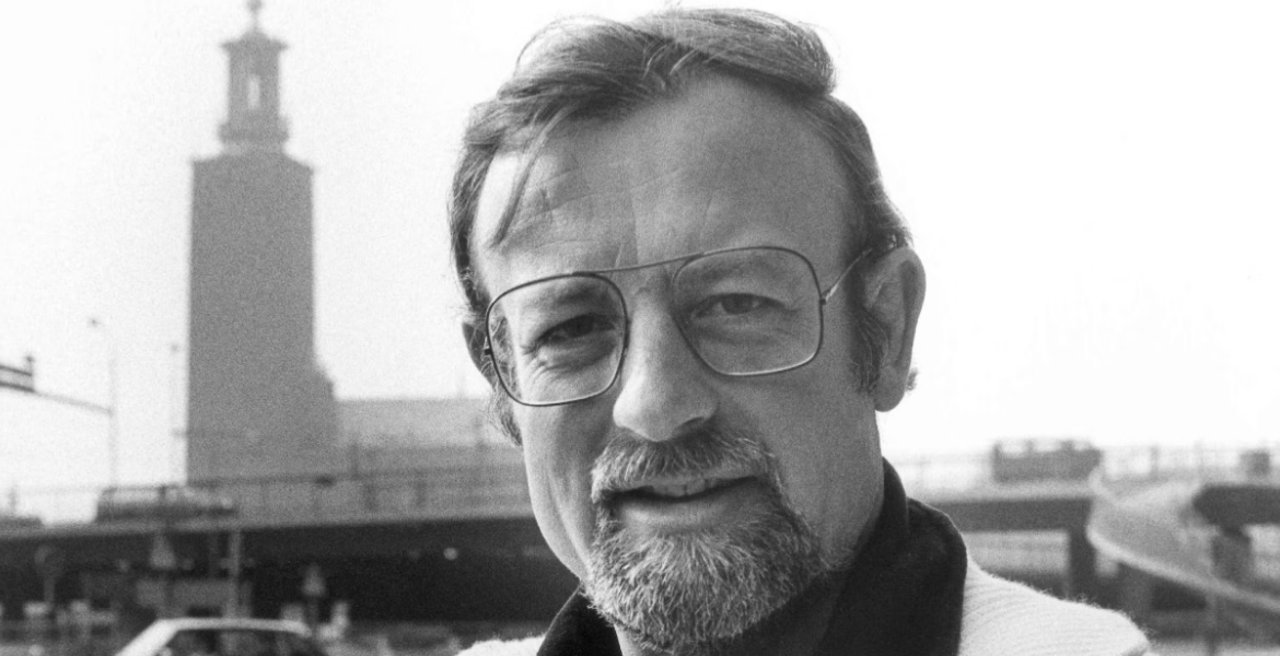 Roger Whittaker has Died at the Age of 87 Roger Whittaker, Artist Behind 'My Land Is Kenya' Song Dies at 87