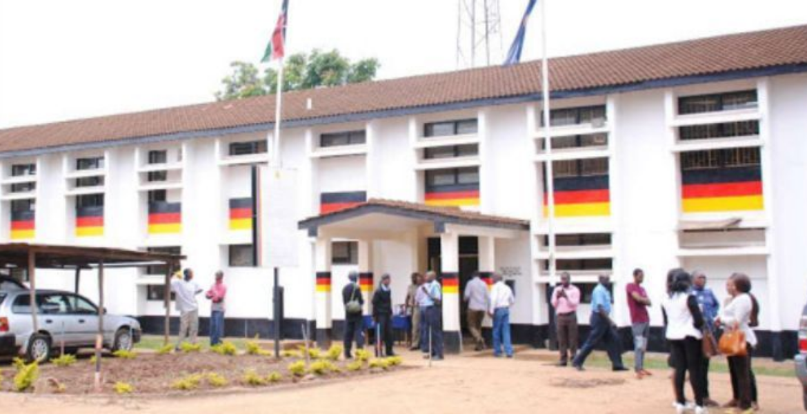 Kasarani Police Station Police Officer in Kerugoya Kills Self, Leaves Note to Lover