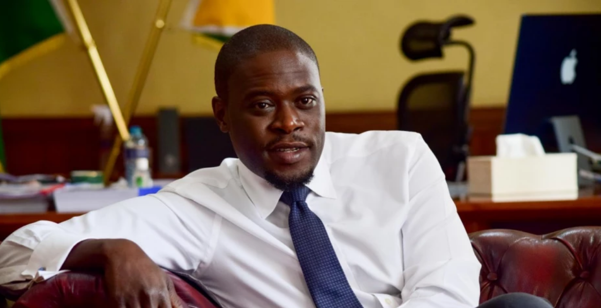 Nairobi Governor Johnson Sakaja Sakaja Steps in for Woman Forced to Abandon Child to Hustle for Food