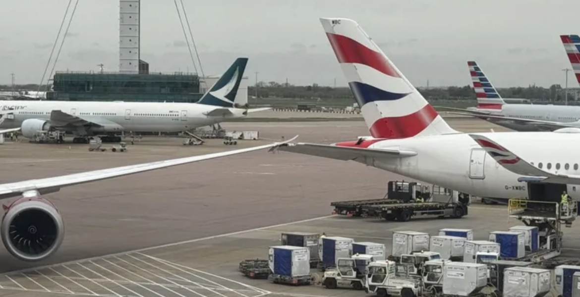 Heathrow Airport British Airways, Virgin Atlantic Planes Collide at Heathrow Airport
