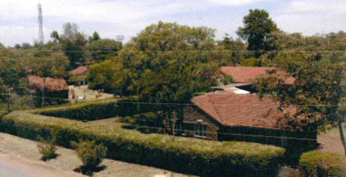 Woodley Estate 2,000 Woodley Inhabitants Fight Eviction in Court, Citing Resident Deaths