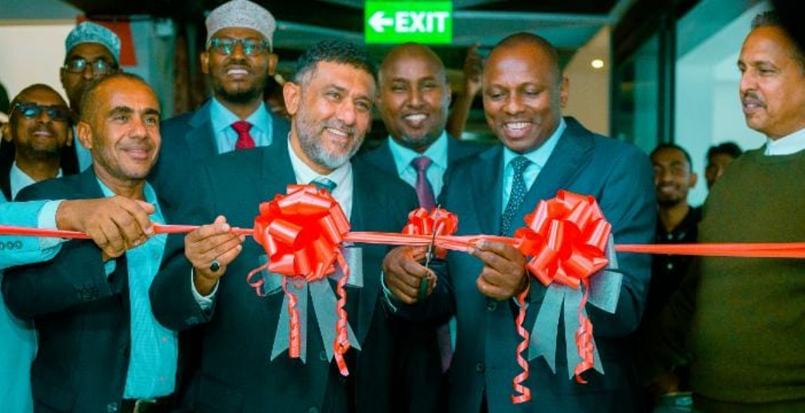 Binaa Director Salim Hussein (left), COG chairperson Ahmed Abdullahi, Director Binaa Mohamed Ahmed, Suna East MP Junet Mohamed, Kikuyu MP Kimani Ichung'wah New Construction Hub Binaa to Boost Kenya's Housing Drive