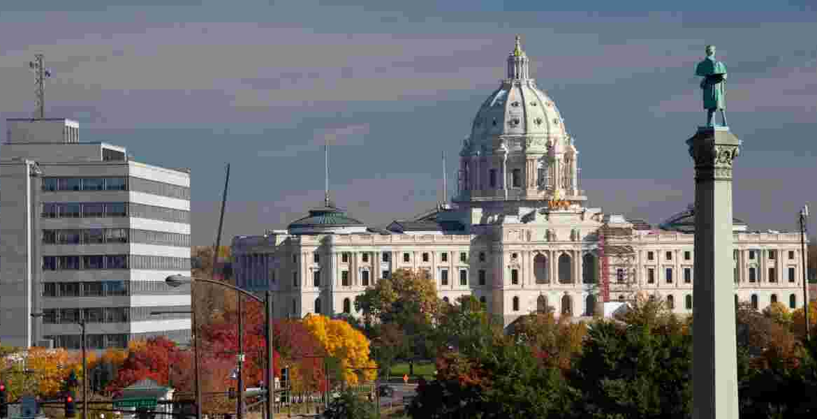 Minnesota, USA Trump Proposes Automatic Green Cards for Foreign Graduates in US