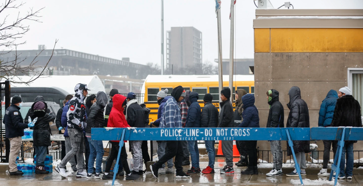 Migrants Trump to Launch Nationwide Deportation Operation Tuesday