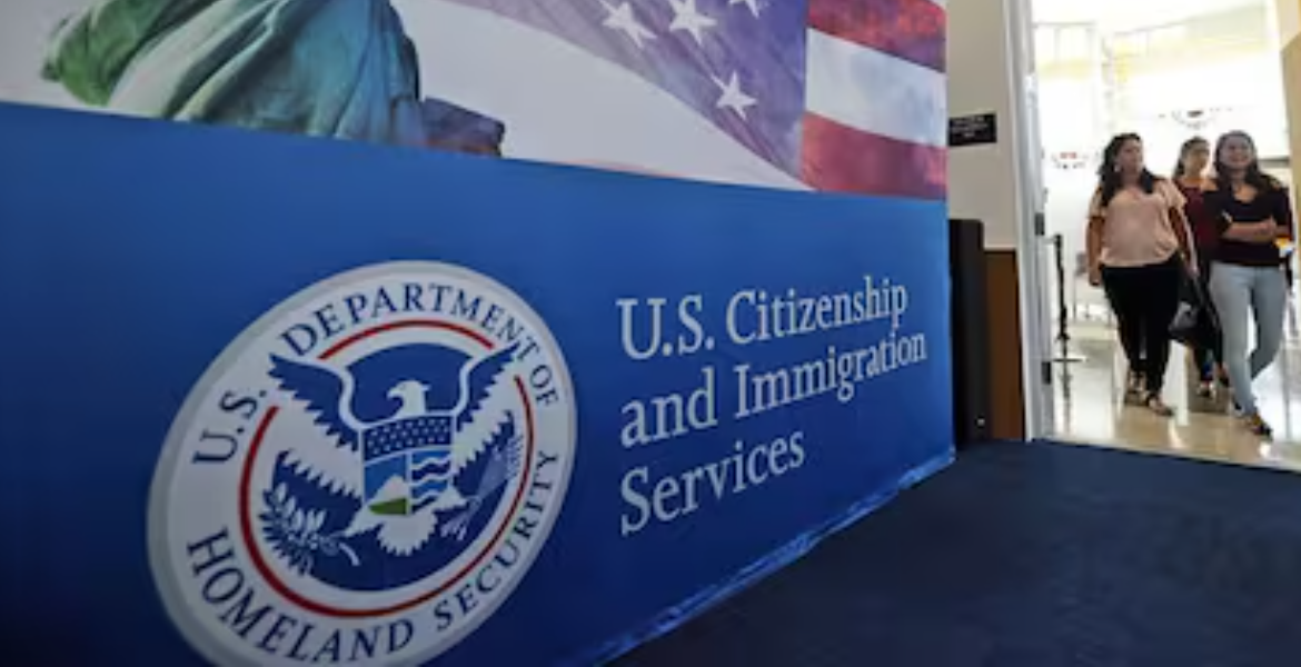 USCIS Trump Administration Suspends Immigration Processing for 770,000 Parole Program Migrants