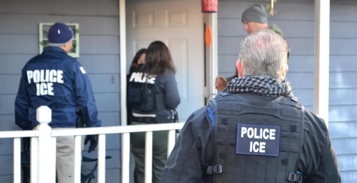 Police ICE Illinois Landlords Ordered to Pay $80,000 for Threatening to Report Tenants to ICE