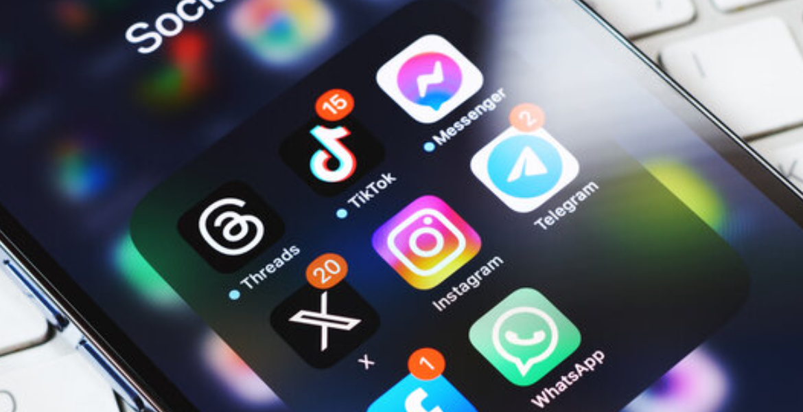 Social Media Apps Trump Administration Mandates Social Media Handles on the US Immigration Forms