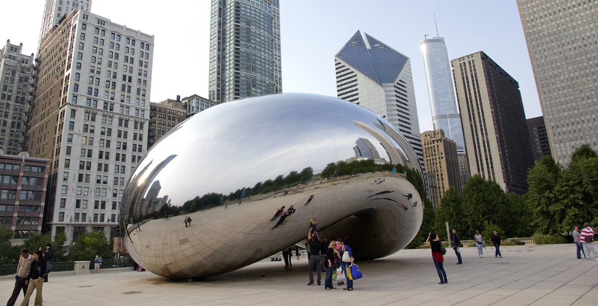 Illinois, USA Illinois Sees Sharp Increase in Citizenship Applications as Green Card Holders Worry