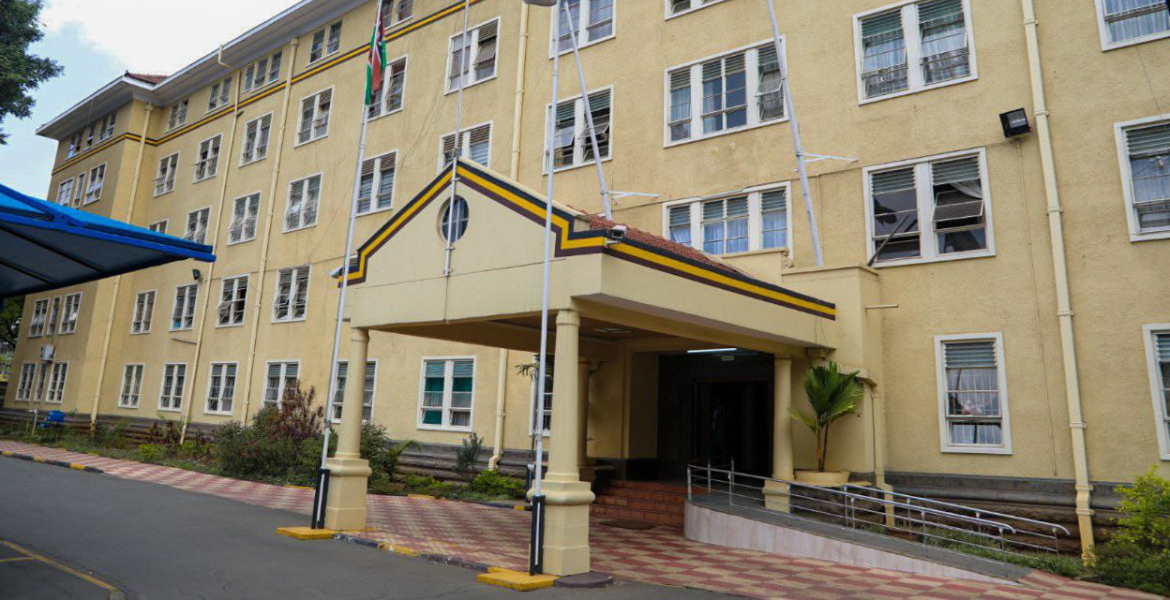 National Police Service (NPS) Police Bust Eldoret Phone Hacking Syndicate