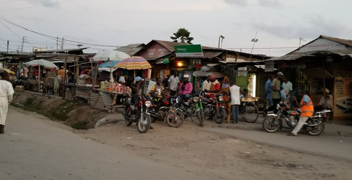 Likoni Likoni Residents Depend on Crowded Ferry Despite Safety and Delay Concerns