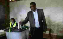 Chief Justice David Maraga Casts His Ballot