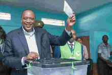 President Uhuru Casts His Ballot, Indicates He Could Reach Out to Raila