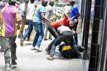 UK Warns its Citizens against Walking in the Streets of Nairobi