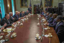 Why This White House Meeting Photo Between President Uhuru and Trump has Caught the Eye of Kenyans Online