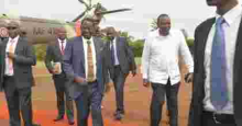 President Kenyatta Ignores His Bodyguards, Drives Away to Unknown Location in Company of Raila