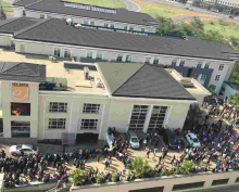 Hundreds of Kenyans Turn Up for Job Interview as Nairobi Hotel Advertises 5 Positions