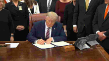 Trump to Sign New Executive Order Freezing Green Cards, Visas for Foreign Workers