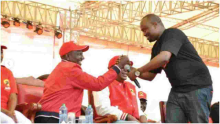 "Bado Nyinyi ni Customers ICC": Comedian Jaymo Ule Msee Lectures Uhuru and Ruto 