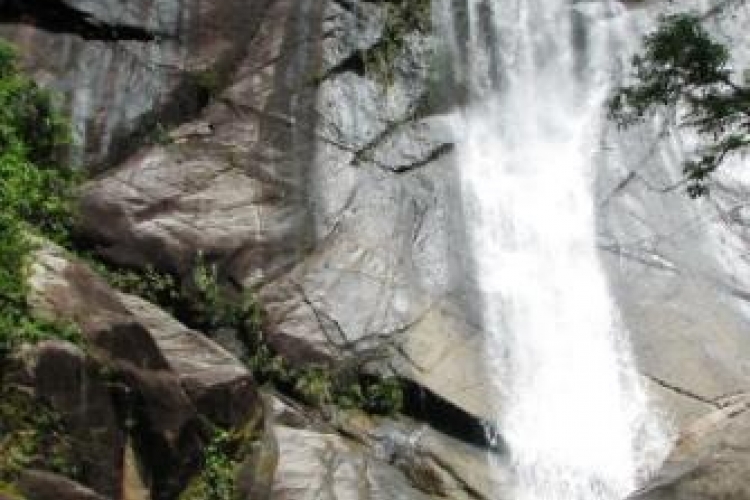 Kenyan Man Dies after Falling Down a Waterfall in Malaysia