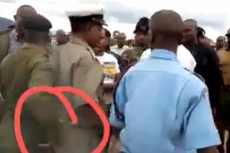 VIDEO: Police Issue Statement After Cop was Seen 'Pickpocketing' His Boss During Sonko’s Arrest