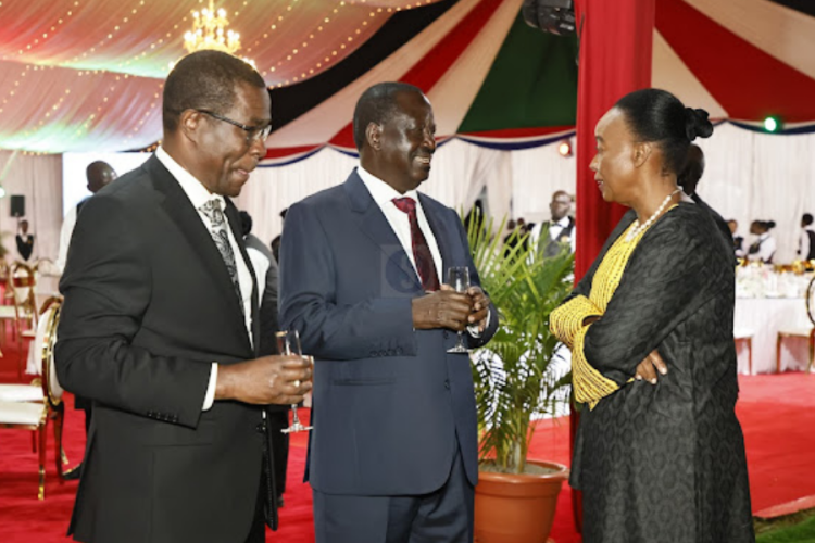 Raila Joins Leaders at State House for Banquet